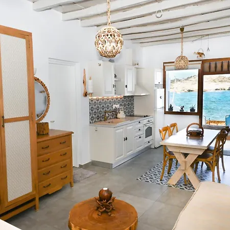 Fisherman's Syrma House Pachaina