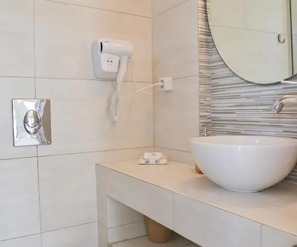 Fisherman's Syrma House Pachaina