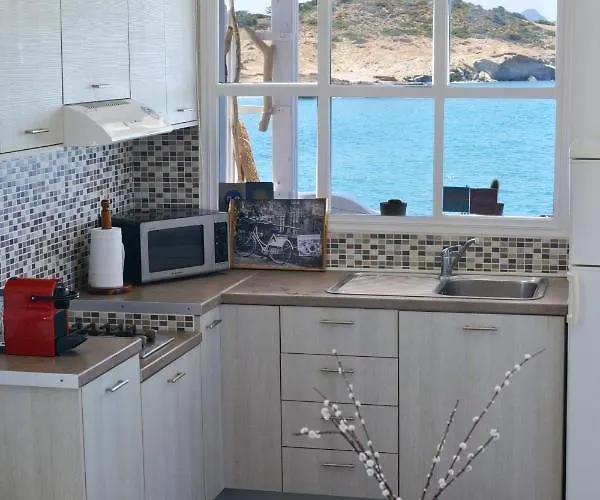 Fisherman's Syrma House * Pachaina