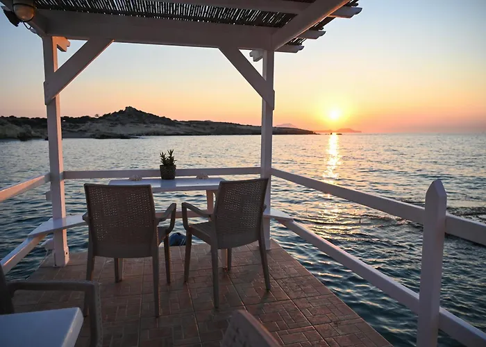 Fisherman's Syrma House *