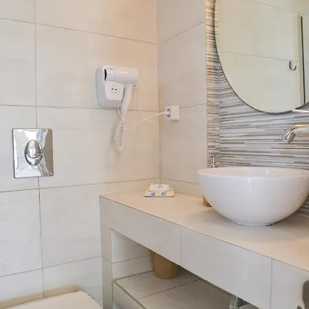 Fisherman's Syrma House Páhena